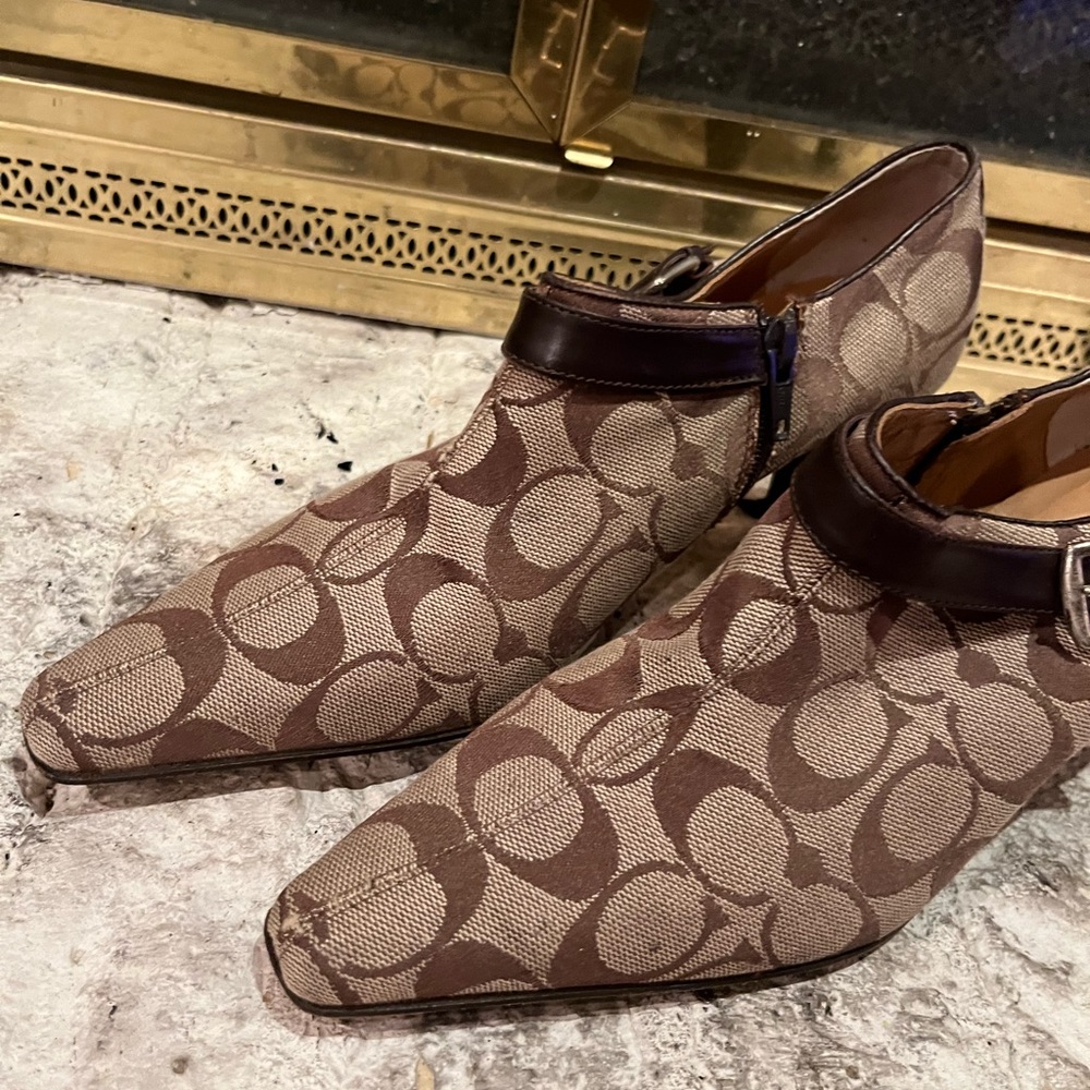Coach Shoes - Picture 5 of 7